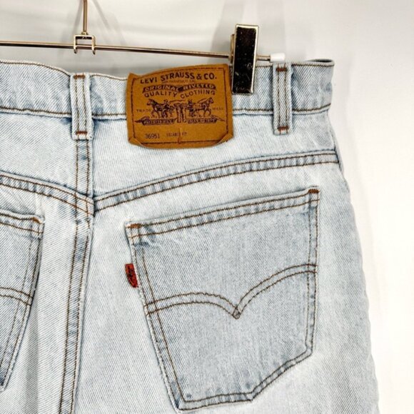 LEVI’S VINTAGE 90s Relaxed 951 Orange Tab High Rise Light Sun Faded Denim Jorts - Picture 5 of 9